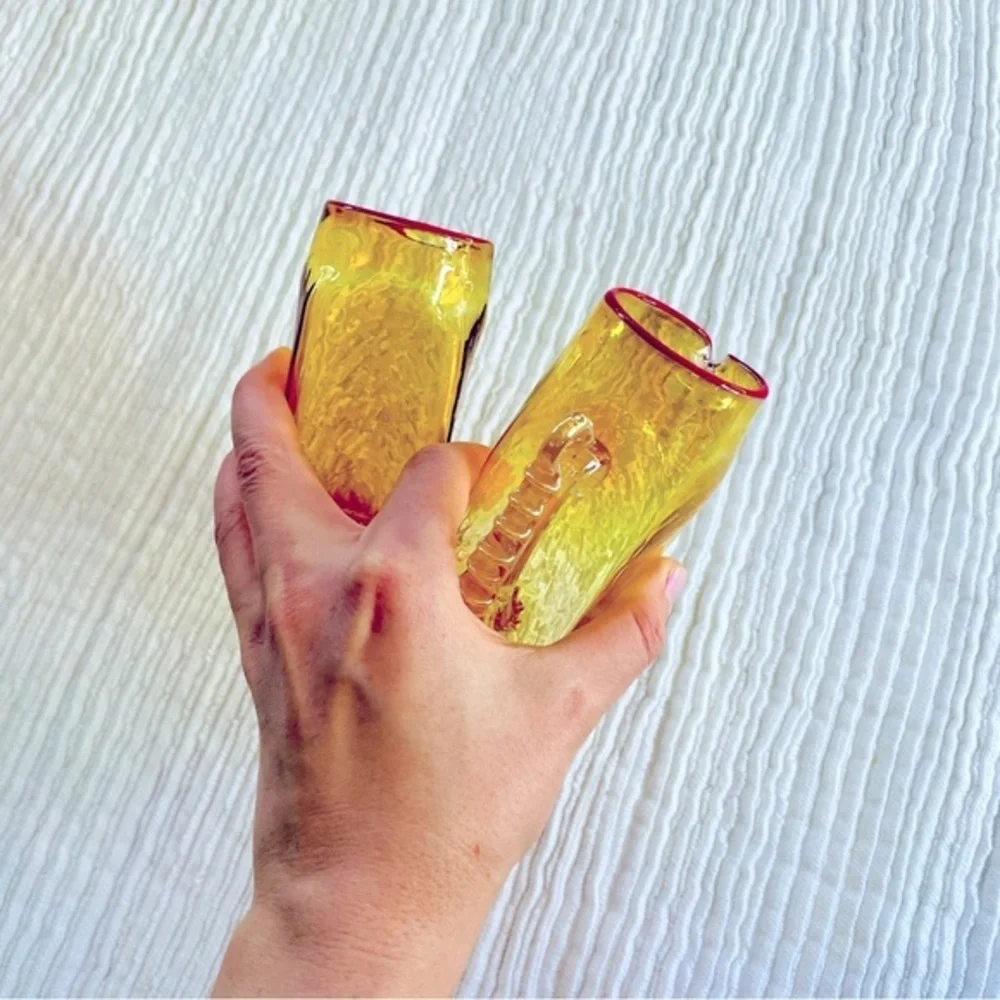 Hand Blown Mini Glass Vases !! Gorgeous Amber Color with Reddish Pink‎ Lip